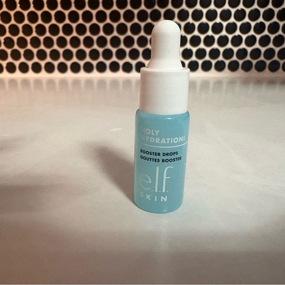 ELF Holy Hydration Skincare Collection - Blue and White - Picture 8 of 9